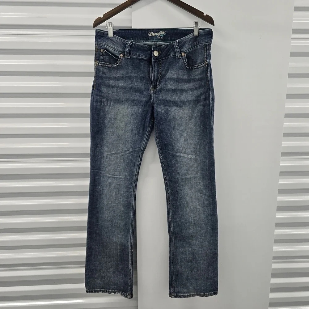 Wrangler Boot Cut Jeans Womens 33x31 Medium Wash Stretch Western Denim